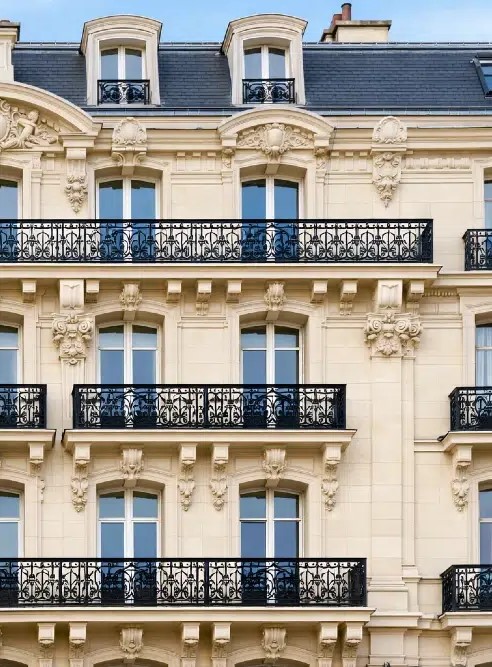 Après ravalement — façade en pierre rénovée
